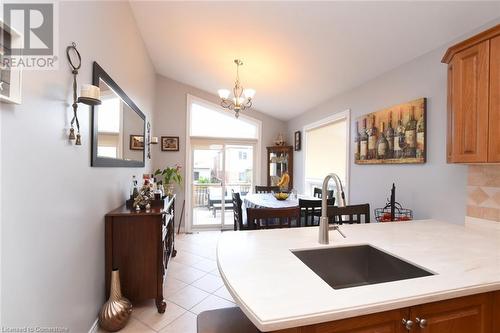 17 Durrell Court, Hamilton, ON - Indoor Photo Showing Kitchen