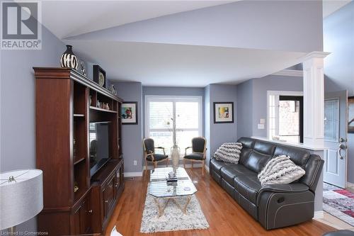 17 Durrell Court, Hamilton, ON - Indoor Photo Showing Living Room