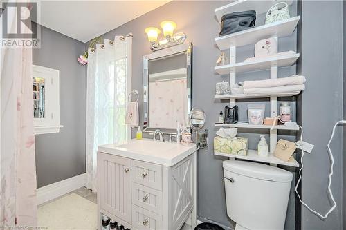 unit 3 4 pc bath on second level - 492 Locust Street, Burlington, ON - Indoor