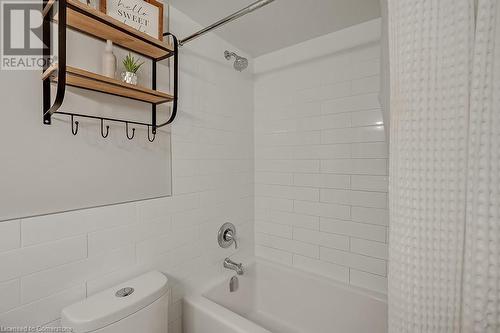 1425 Ghent Avenue Unit# 901, Burlington, ON - Indoor Photo Showing Bathroom