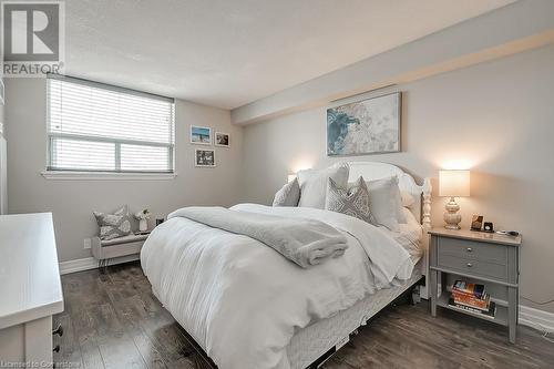 1425 Ghent Avenue Unit# 901, Burlington, ON - Indoor Photo Showing Bedroom