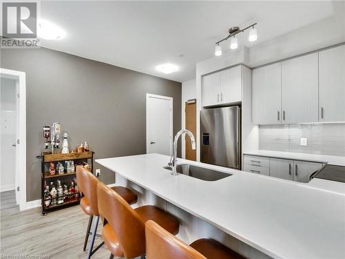 320 Plains Road E Unit# 310, Burlington, ON - Indoor Photo Showing Kitchen With Upgraded Kitchen