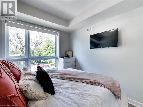 320 Plains Road E Unit# 310, Burlington, ON - Indoor Photo Showing Bedroom