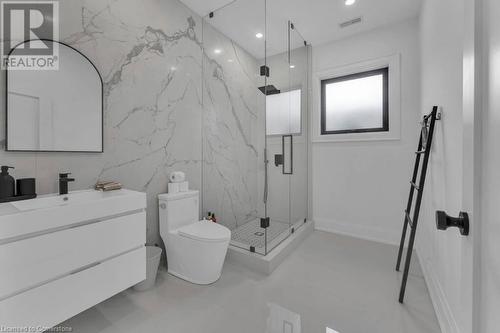 900 Empire Road, Port Colborne, ON - Indoor Photo Showing Bathroom