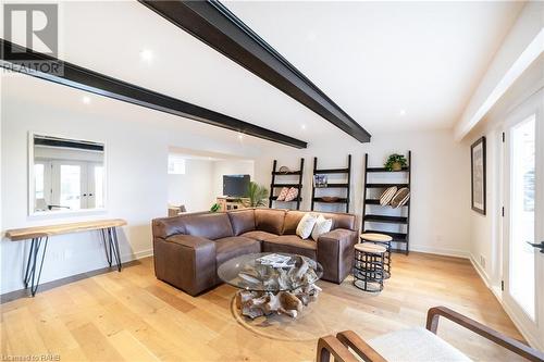 837 Danforth Place, Burlington, ON - Indoor Photo Showing Living Room