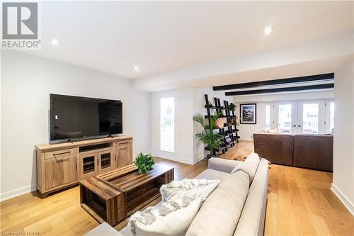 837 Danforth Place, Burlington, ON - Indoor Photo Showing Living Room