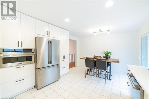 837 Danforth Place, Burlington, ON - Indoor Photo Showing Kitchen