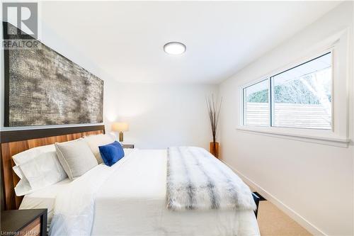 837 Danforth Place, Burlington, ON - Indoor Photo Showing Bedroom