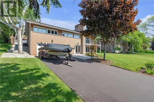 837 Danforth Place, Burlington, ON - Outdoor