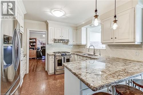 3021 Lakeshore Road, Burlington, ON - Indoor Photo Showing Kitchen With Stainless Steel Kitchen With Double Sink With Upgraded Kitchen