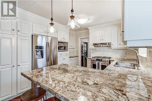 3021 Lakeshore Road, Burlington, ON - Indoor Photo Showing Kitchen With Stainless Steel Kitchen With Double Sink With Upgraded Kitchen