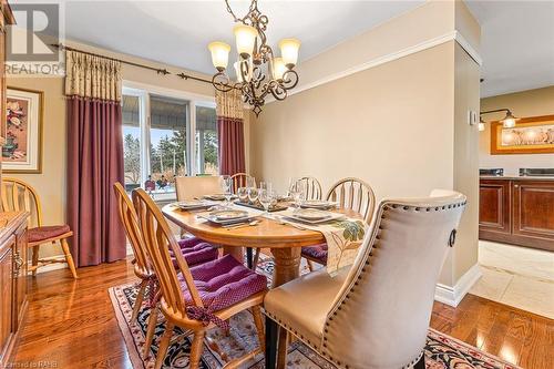 18234 Mississauga Road, Caledon, ON - Indoor Photo Showing Dining Room