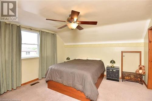 647 Limeridge Road E, Hamilton, ON - Indoor Photo Showing Bedroom