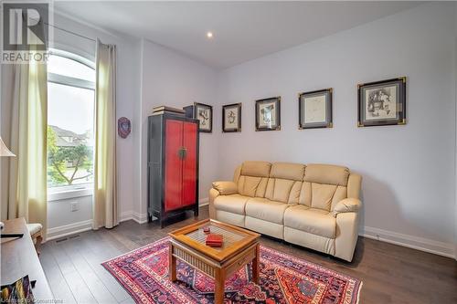 10 David Lowrey Court, Niagara-On-The-Lake, ON - Indoor Photo Showing Living Room