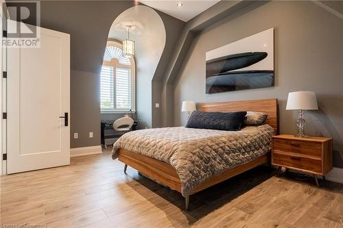 3188 Lakeshore Road, Burlington, ON - Indoor Photo Showing Bedroom