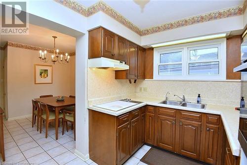 11 Forsyth Place, Hamilton, ON - Indoor Photo Showing Kitchen With Double Sink