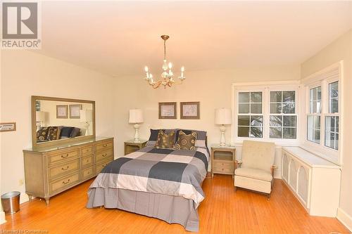 11 Forsyth Place, Hamilton, ON - Indoor Photo Showing Bedroom