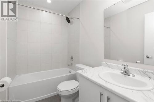 590 North Service Road Unit# 27, Hamilton, ON - Indoor Photo Showing Bathroom