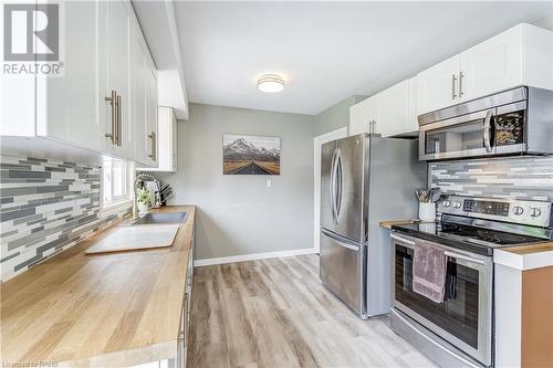 302 Southill Drive, Kitchener, ON - Indoor Photo Showing Kitchen With Upgraded Kitchen