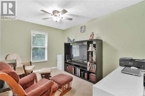 54 Spadina Avenue, Hamilton, ON - Indoor Photo Showing Living Room