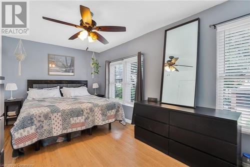 54 Spadina Avenue, Hamilton, ON - Indoor Photo Showing Bedroom