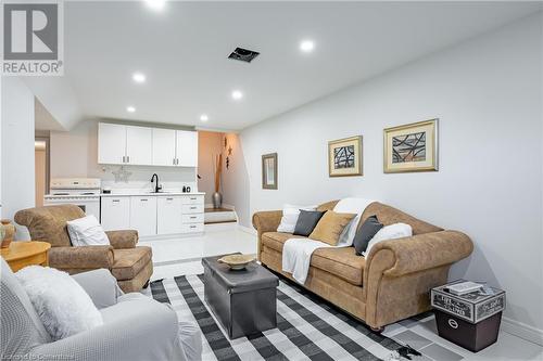 87 Monte Drive, Hamilton, ON - Indoor Photo Showing Living Room