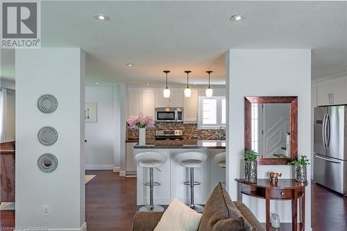 87 Monte Drive, Hamilton, ON - Indoor Photo Showing Kitchen With Upgraded Kitchen