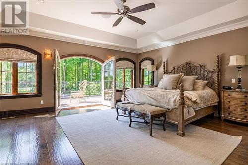 2633 Bluffs Way, Burlington, ON - Indoor Photo Showing Bedroom