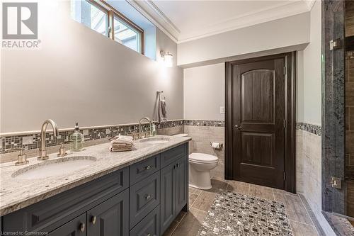 2633 Bluffs Way, Burlington, ON - Indoor Photo Showing Bathroom