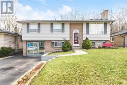 75 HANOVER Place  Hamilton, ON L8K 5X7