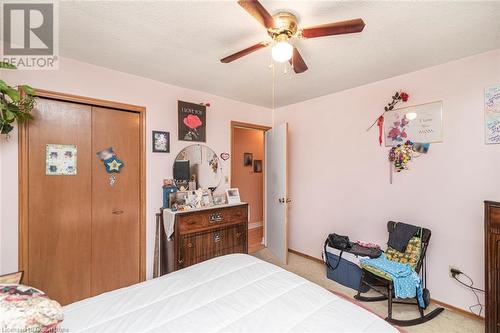 75 Hanover Place, Hamilton, ON - Indoor Photo Showing Bedroom