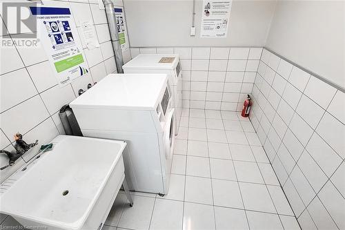 197 Queenston Street, St. Catharines, ON - Indoor Photo Showing Laundry Room