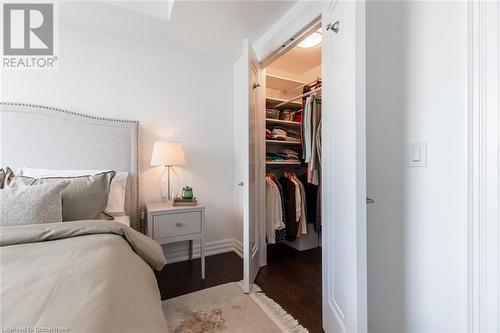 2060 Lakeshore Road Unit# 1401, Burlington, ON - Indoor Photo Showing Bedroom