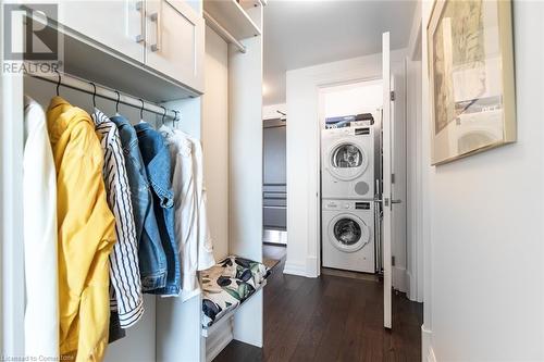 2060 Lakeshore Road Unit# 1401, Burlington, ON - Indoor Photo Showing Laundry Room