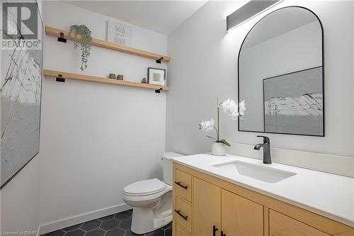 2748 Prince William Street, Jordan Station, ON - Indoor Photo Showing Bathroom