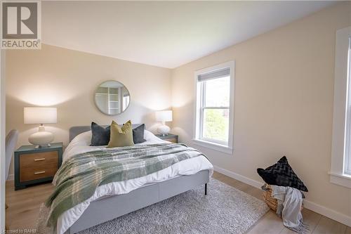 2748 Prince William Street, Jordan Station, ON - Indoor Photo Showing Bedroom