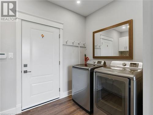 168 Moores Road, York, ON - Indoor Photo Showing Laundry Room