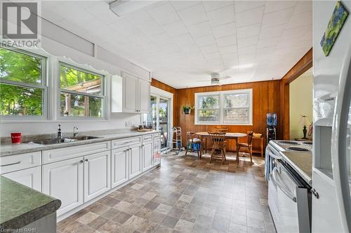 6299 Guelph Line, Burlington, ON - Indoor Photo Showing Kitchen With Double Sink