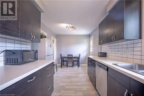 25 Lampman Crescent, Thorold, ON - Indoor Photo Showing Kitchen