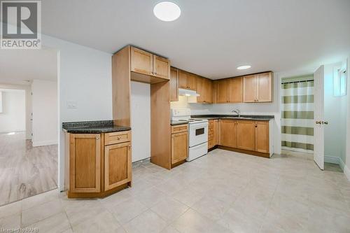 44 Currie Street, St. Catharines, ON - Indoor Photo Showing Kitchen