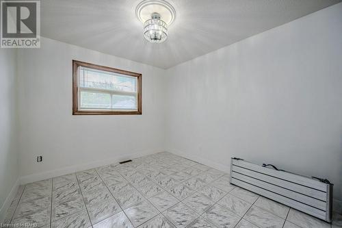 44 Currie Street, St. Catharines, ON - Indoor Photo Showing Other Room