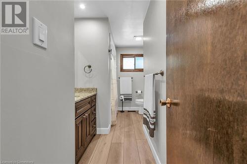 Main Bath with Ensuite Priviledge - 486 Winniett Street, Caledonia, ON - Indoor Photo Showing Other Room