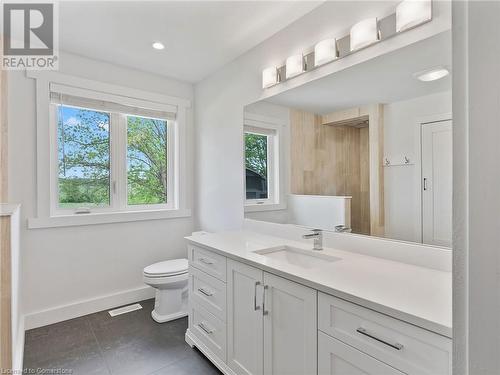 2210 Highway 54, Caledonia, ON - Indoor Photo Showing Bathroom