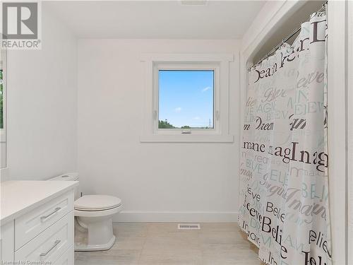 2210 Highway 54, Caledonia, ON - Indoor Photo Showing Bathroom