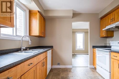 40 Mcdougall Drive, Thorold, ON - Indoor Photo Showing Kitchen With Double Sink