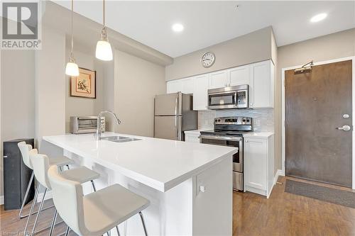 112 King Street E Unit# 1006, Hamilton, ON - Indoor Photo Showing Kitchen With Double Sink With Upgraded Kitchen