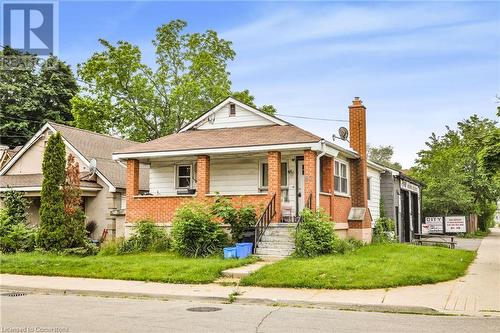 62 East 33Rd Street, Hamilton, ON - Outdoor With Facade