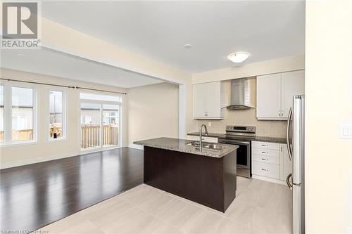 9538 Tallgrass Avenue, Niagara Falls, ON - Indoor Photo Showing Kitchen