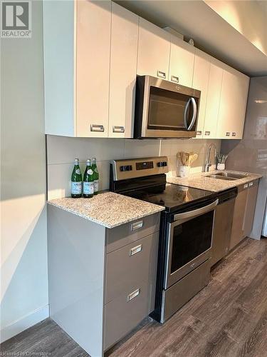 257 Hemlock Street Unit# 420, Waterloo, ON - Indoor Photo Showing Kitchen