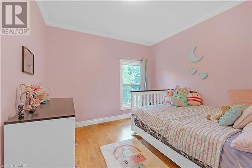 256 Wellington Street N, Hamilton, ON - Indoor Photo Showing Bedroom